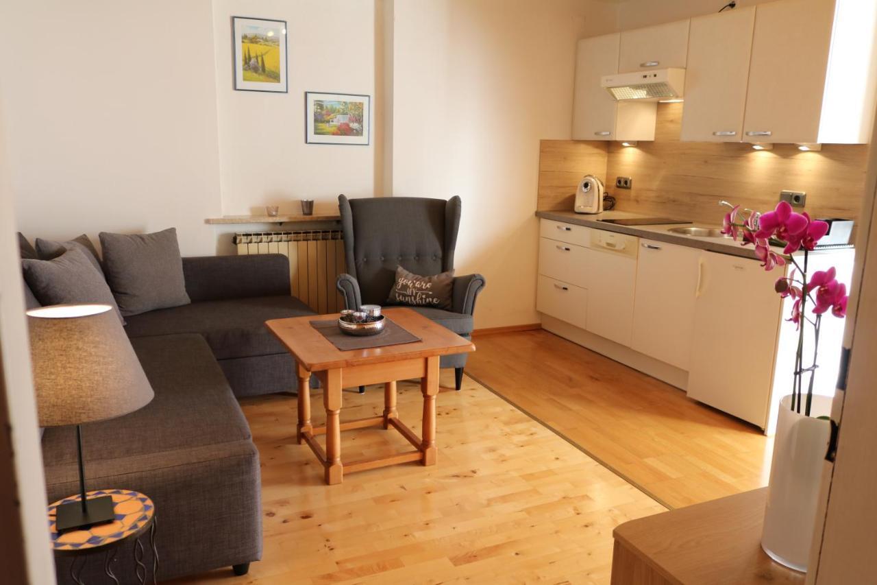 Haus Poeckl Lägenhet Strobl Exteriör bild
